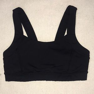 Lululemon black wide strapped sports bra